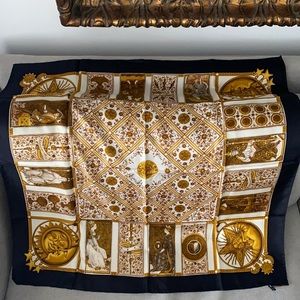 KIESELSTEIN CORD luxury designer silk scarf.